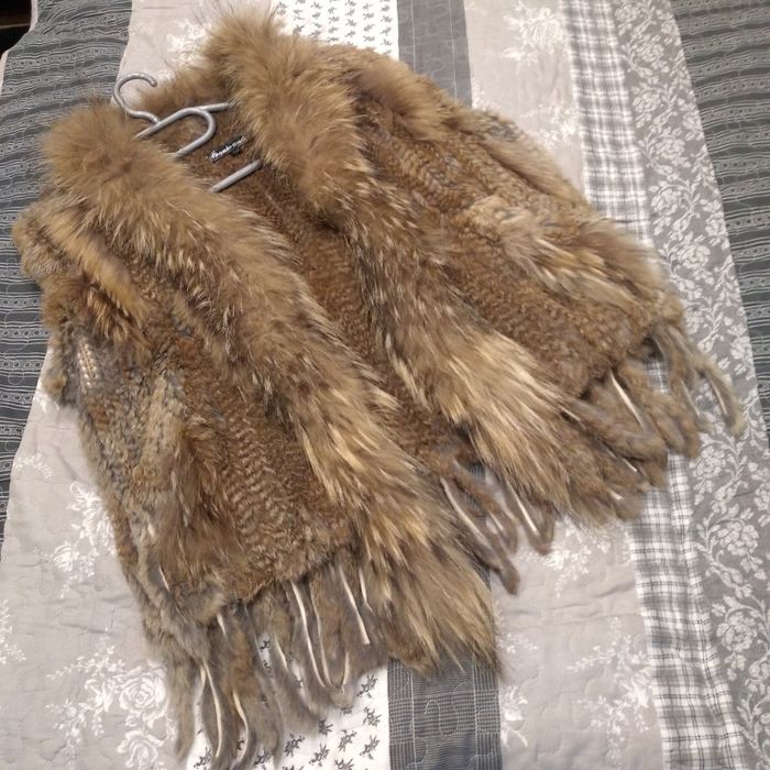 Kamizelka futro naturalne jenot, kròlik dwustronnie tkane