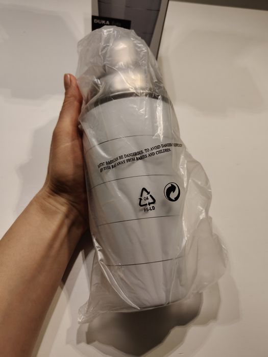 Biały shaker Duka Evita 700ml Nowy.