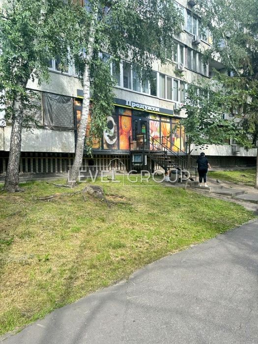Фасадне приміщення вул. Євгена Коновальця 37, метро Печерськ, 141 м2