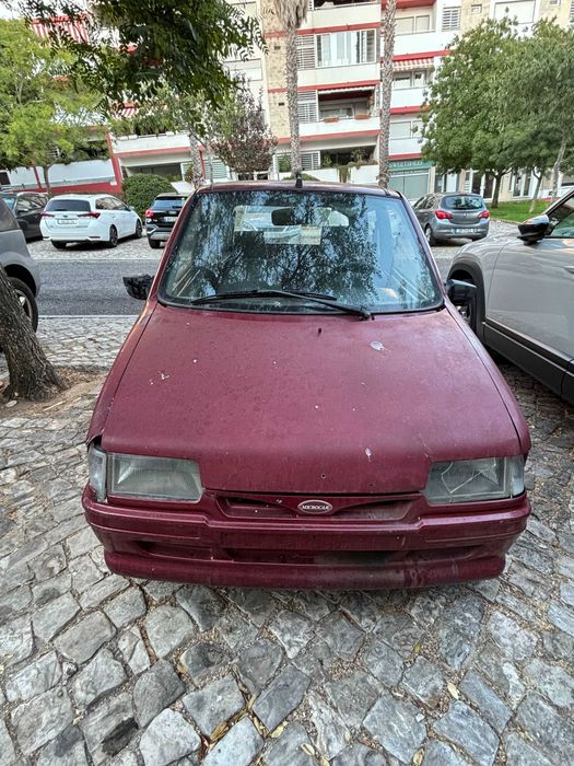 Microcar Lyra 1999 – ideal para primeiro carro