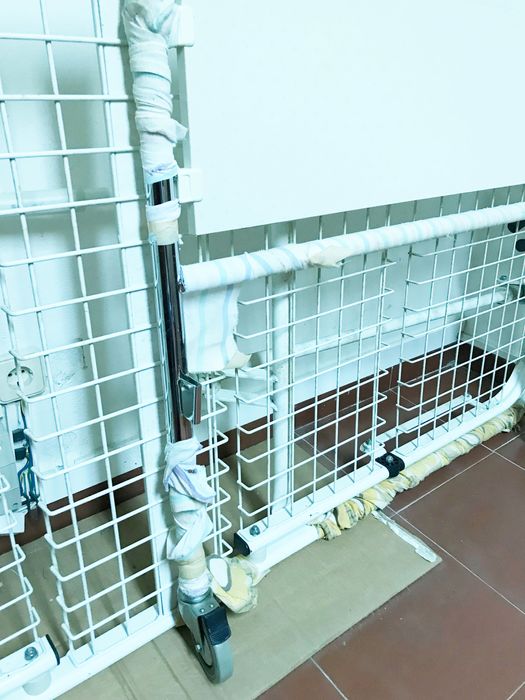 Cama Hospitalar articulada manual com colchão e grades laterais