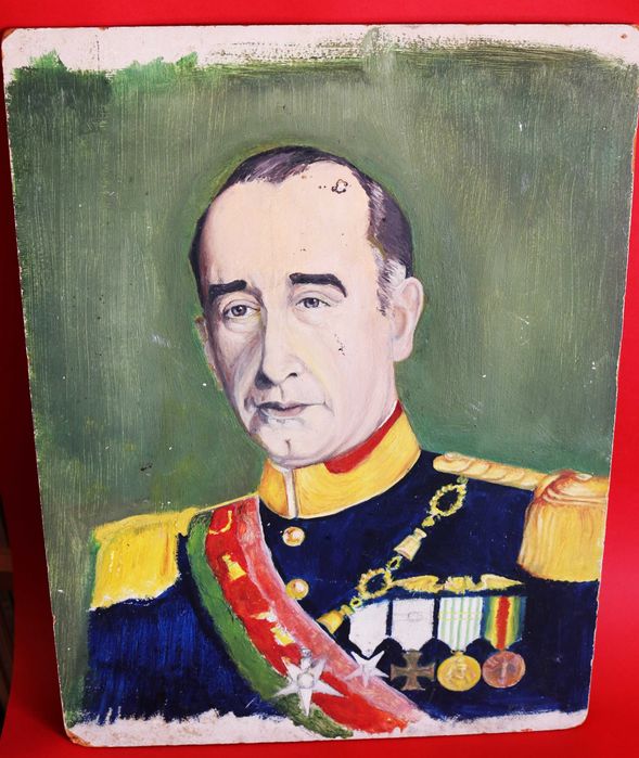 Presidente Craveiro Lopes retrato óleo inacabado condecorações