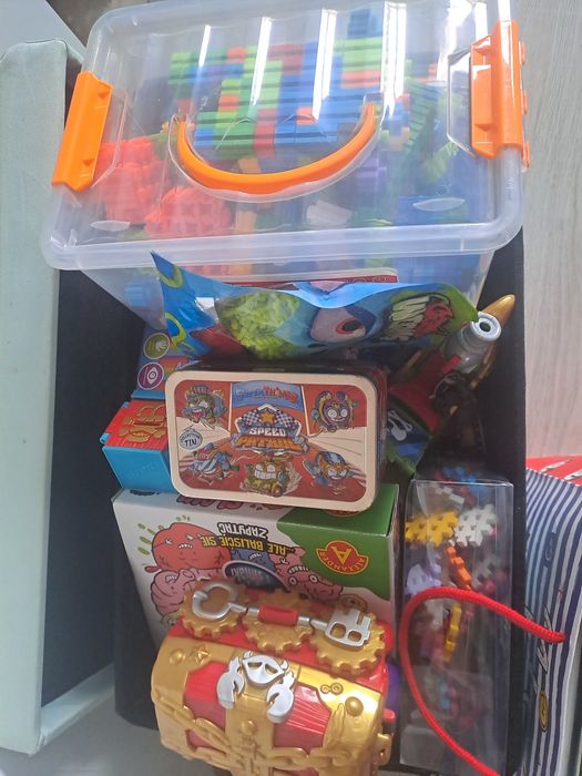 Skrzynia zabawek klocki piratix gry