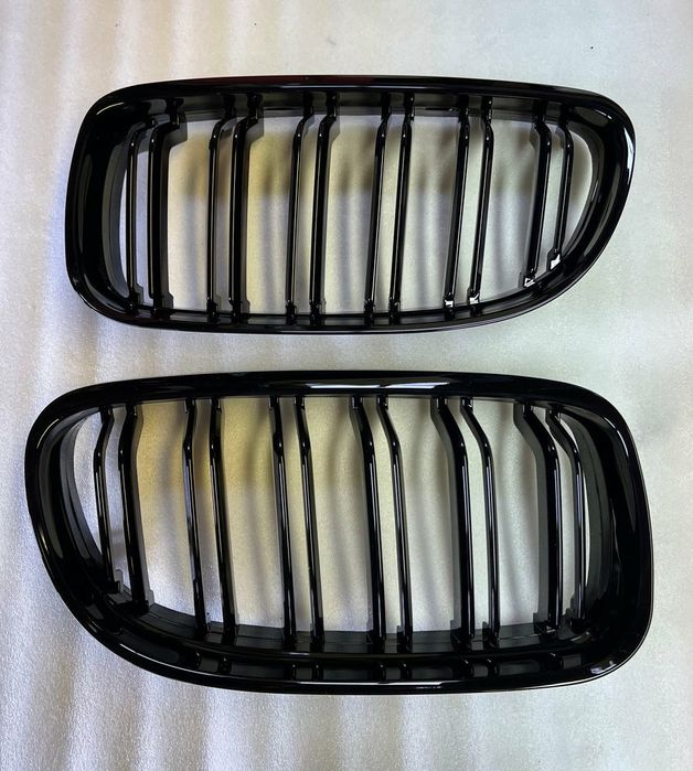 Nerki Grill Nakładki BMW E90 E91 przedlift 05/08 Czarny połysk