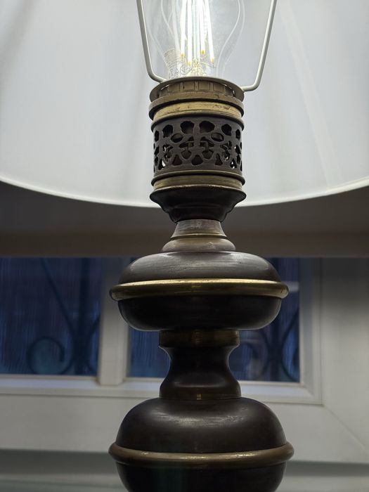 Candeeiro latão - electrificação nova led - casquilho grosso