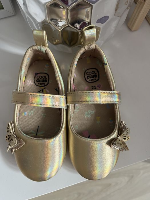 Туфлі на дівчинку  золоті  21 р.