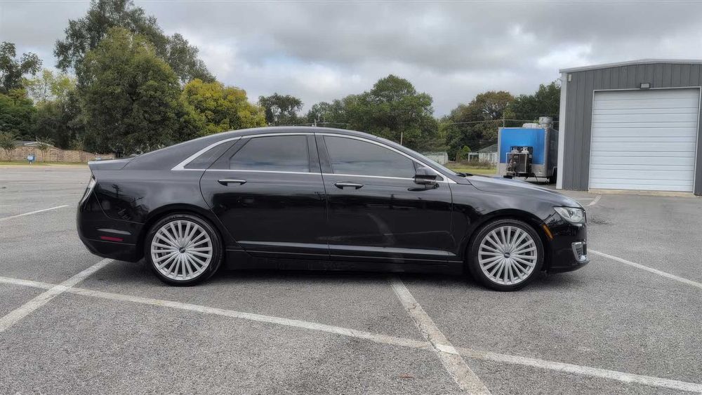 Lincoln MKZ Hybrid Reserve      2017