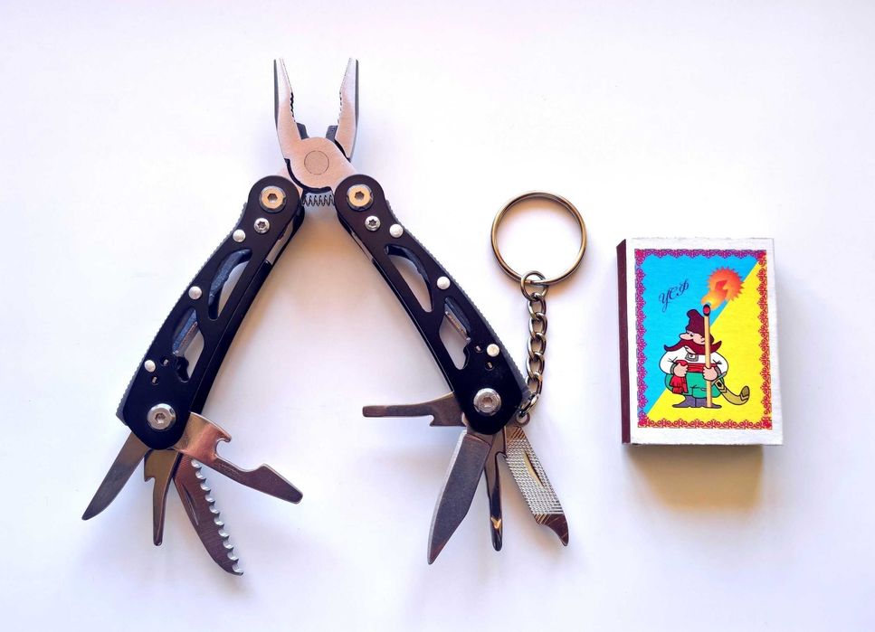 Мультитул 12-в-1 з плоскогубцями компактний