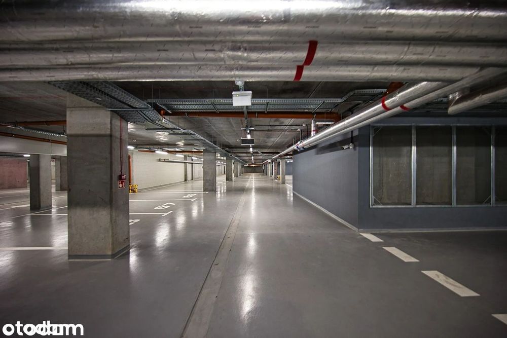 Miejsce parkingowe w garażu podziemnym