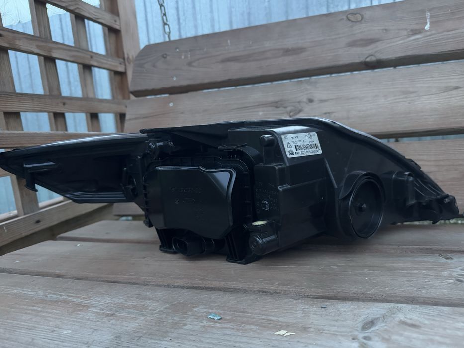 Права/ліва фара Форд Мондео МК4/Ford Mondeo MK4