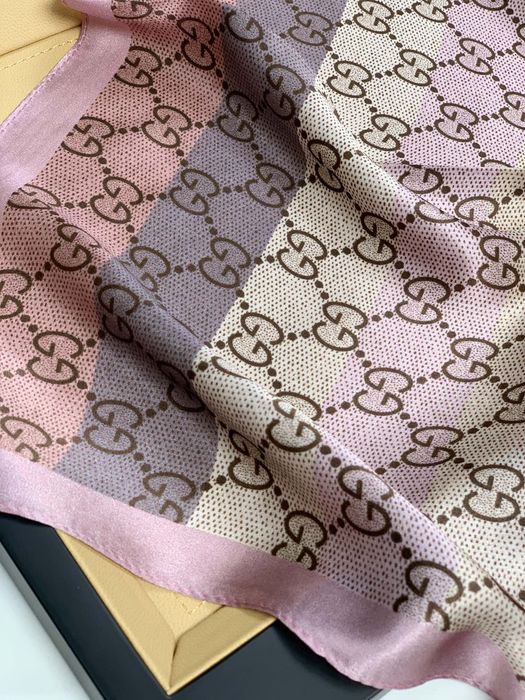 Apaszka gucci 70x70 cm nowa jedwabna