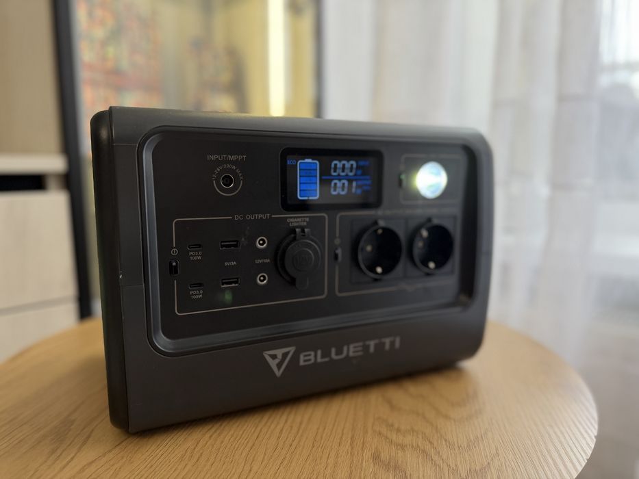 Зарядна станція BLUETTI EB70