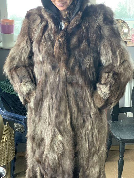 Czekolaowe brązowe ciepłe futro M L