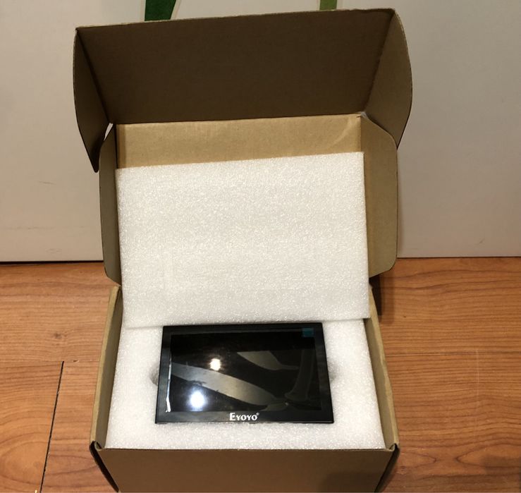 Mini Monitor EYOYO como novo na embalagem