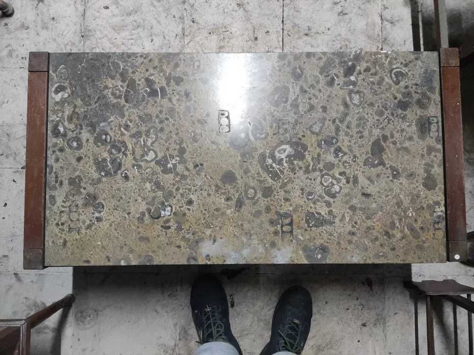 Mesa de Centro tampo de mármore