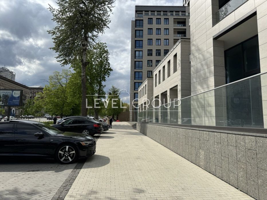 Оренда фасадного приміщення 530 м2, ЖК Crystal Park Tower.