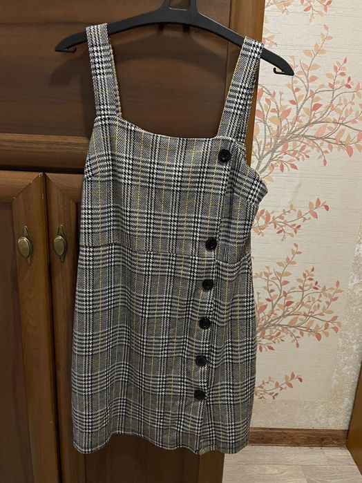 Сукня жіноча в клітинку