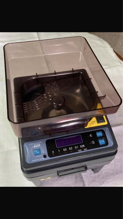 Maquina de contar moedas, em excelente estado