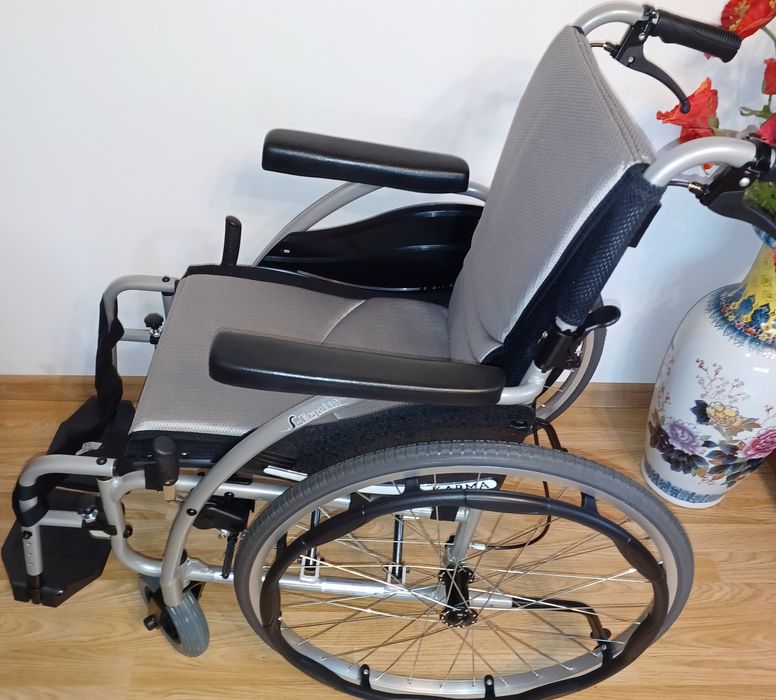 Nowy wózek inwalidzki "Karma" S- Ergo 115.