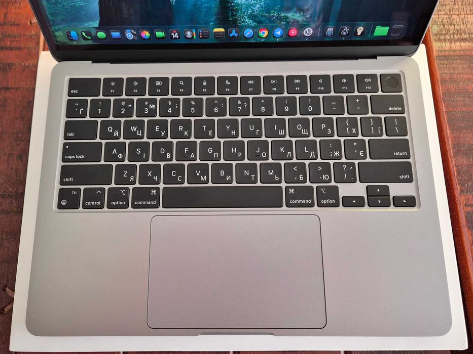 MacBook Air 13 M2 16GB RAM 256GB SSD