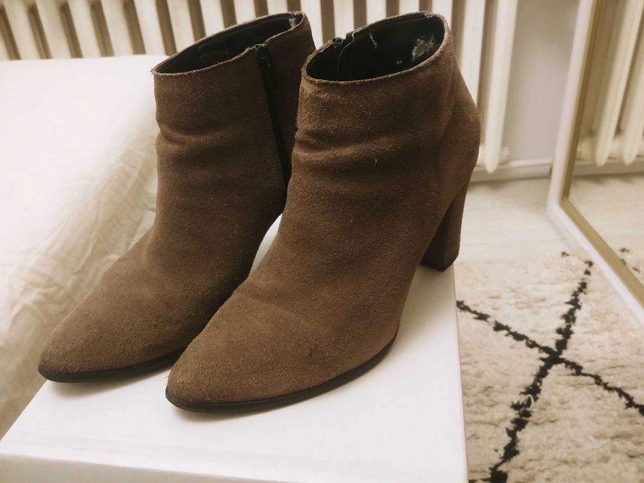 Botki zamsz Kiomi beż taupe 39