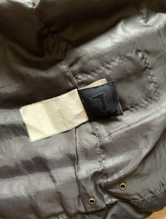 Деми пуховик trussardi