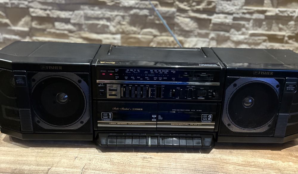 Radiomagnetofon Fisher