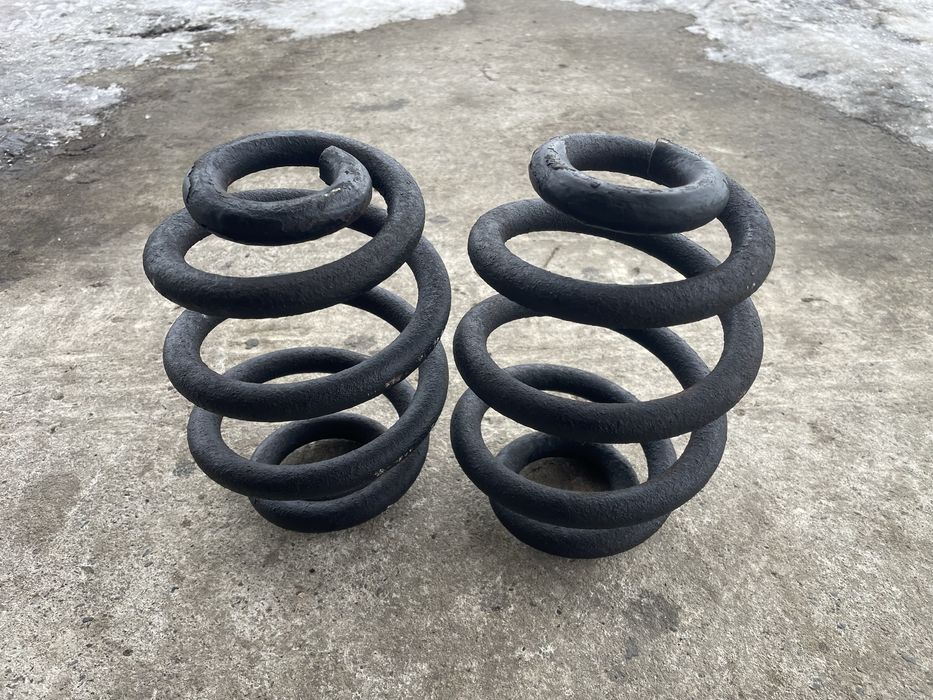 Задні пружини Volkswagen T4 — комплект (пара)