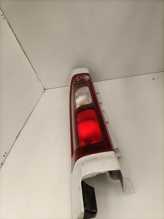 Farolim esquerdo RENAULT Trafic III (FG_)
