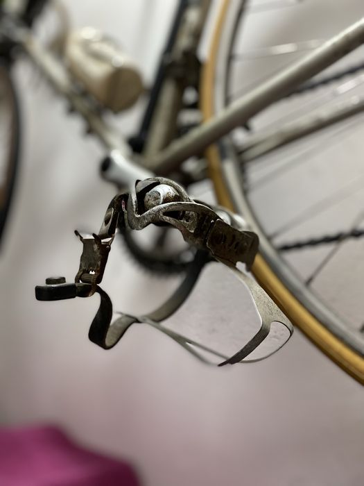 Bicicleta Altis para restauro