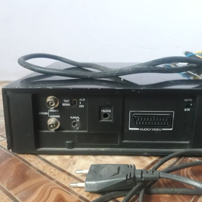 Відеомагнітофон .