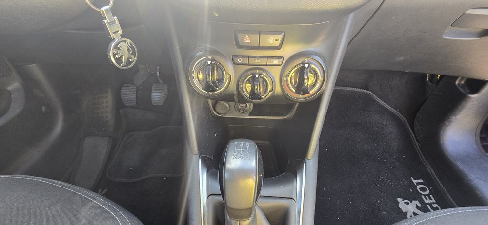 Peugeot 208 2013 VIN VF3CCHMZ0CT159210 фото оголошення 23 з 24