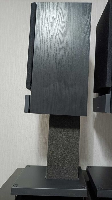 Linn Nexus LS250 kolumny, przewody i stojaki