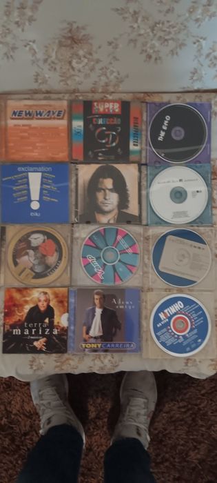 CDs de música variada.