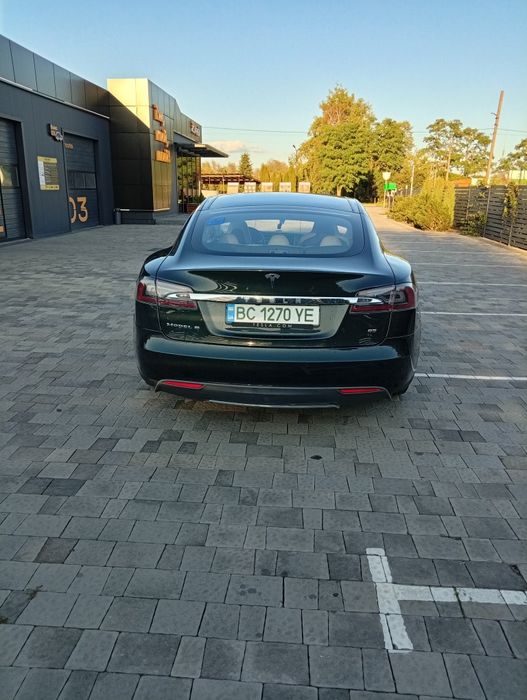 Продам Авто Tesla Model s