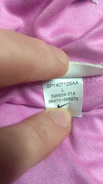 майка Nike Dri-Fit з вбудованим бюстгальтером, розмір L