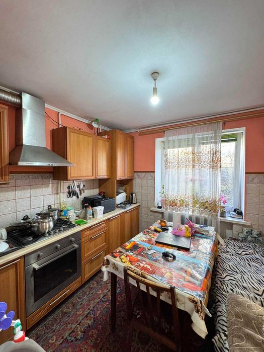 Продаж 2-кімнатної квартири в Немішаєве (район коледжу)