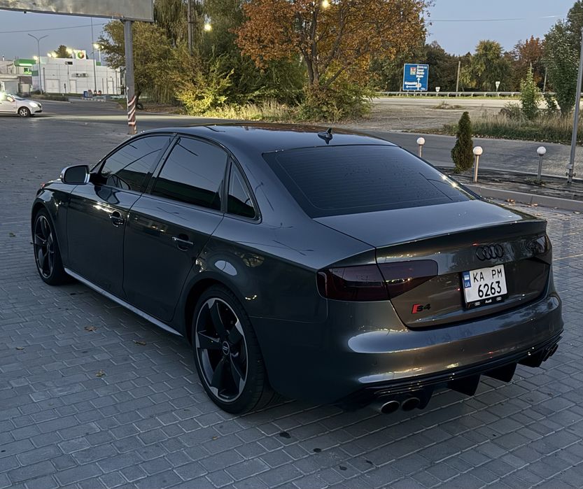 Audi s4 3.0 supercharged quattro