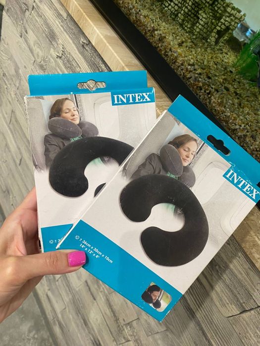Подушки підголовники Intex нове