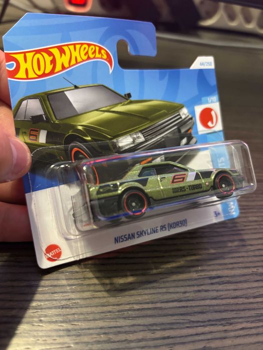 Hot Wheels "Nissan Skyline RS (KDR30)" - Novo, Selado