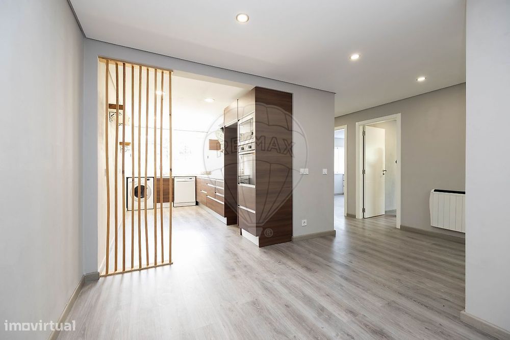 Apartamento T2 para venda — Santo António Dos Cavaleiros E Frielas, Lisboa