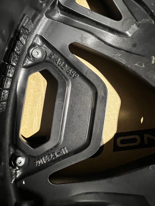 Felga aluminiowa BMW ix 20 5A02659 et 37 9,5x22