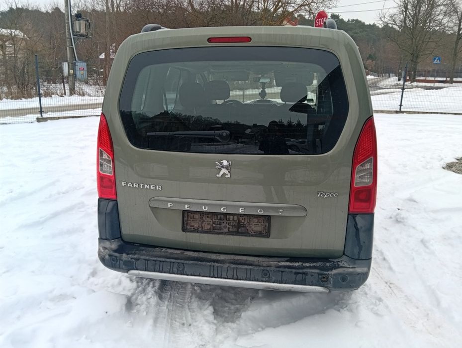 Sprzedam Zderzak przód tył Peugeot Partner kolor*KTQ*