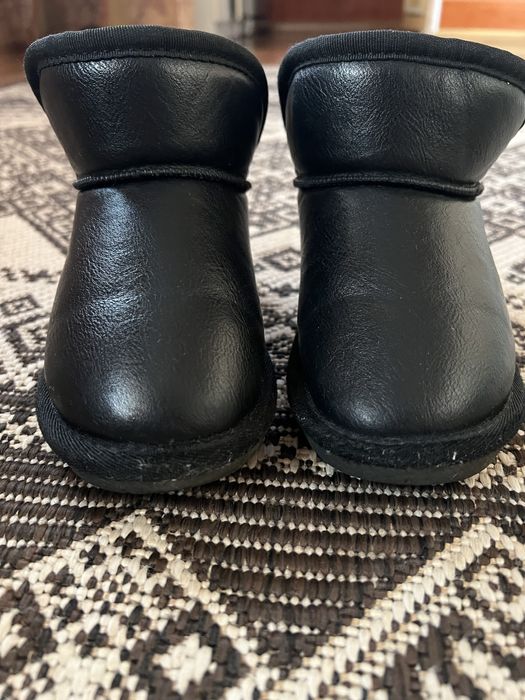 Уггі, черевики, чобітки