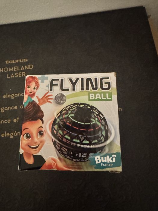Buki SP006 Flying Ball latająca kula LED bumerang 8 cm nowa