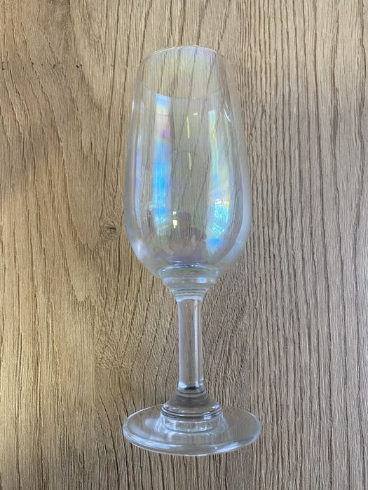 Sprzedam kieliszki do wina