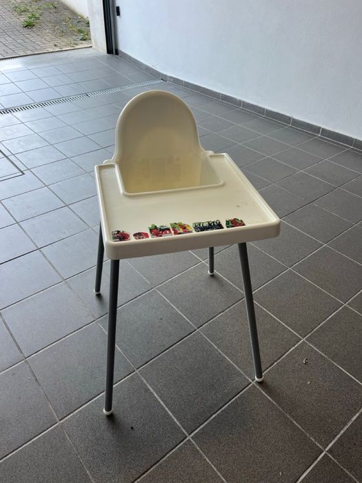 Cadeira de comida para bebé (Antiloop Ikea)