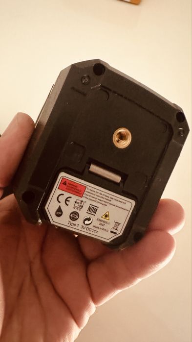 Nível a laser DEKO DKLL02 compacto