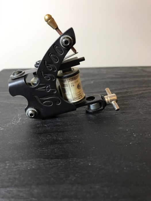 Подам тату-машинку  Лайнер