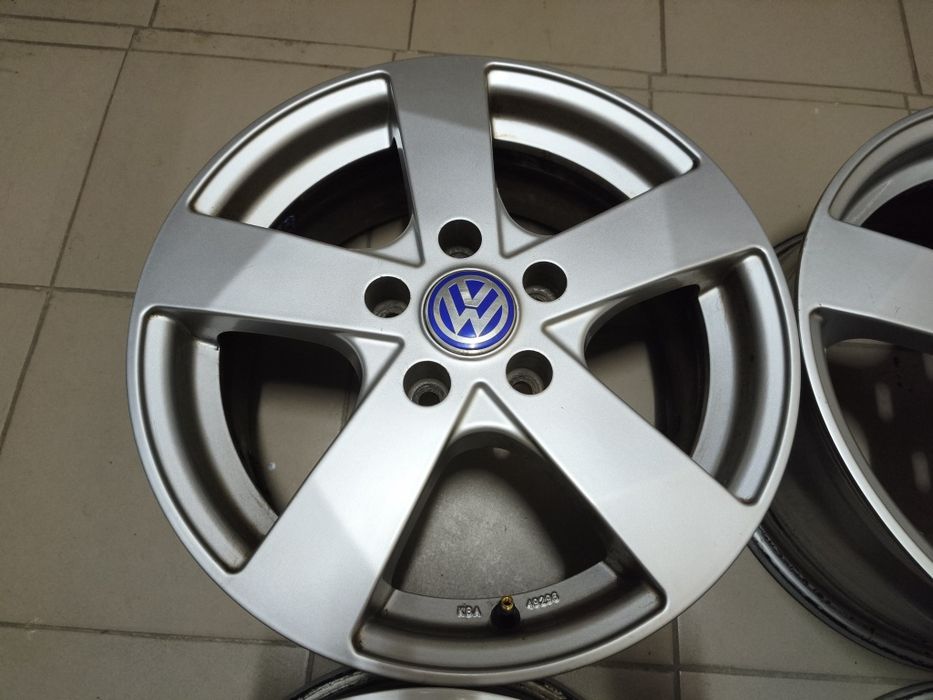 Диски R16 5/112 Dezent